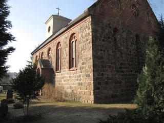 Kirche in NEUENDORF IM SANDE